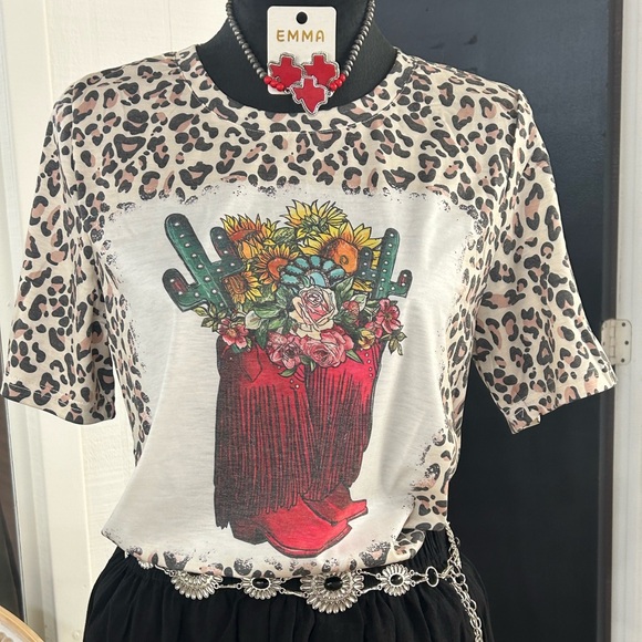 Leopard Print Graphic T-Shirt - Picture 1 of 2